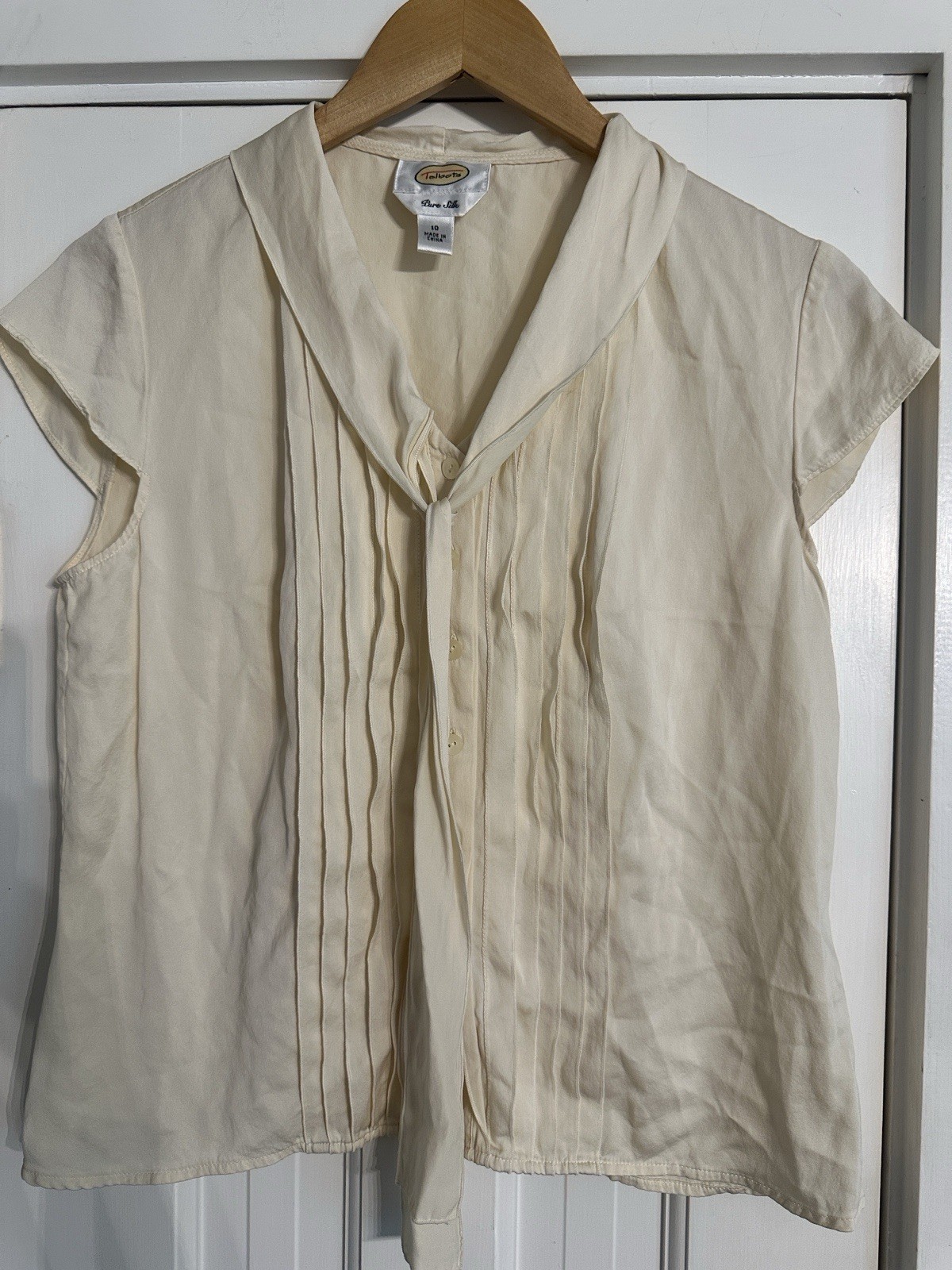 Vintage Talbots 100% Silk Pleated Blouse Shawl Collar Cream Cap Sleeve Size 10