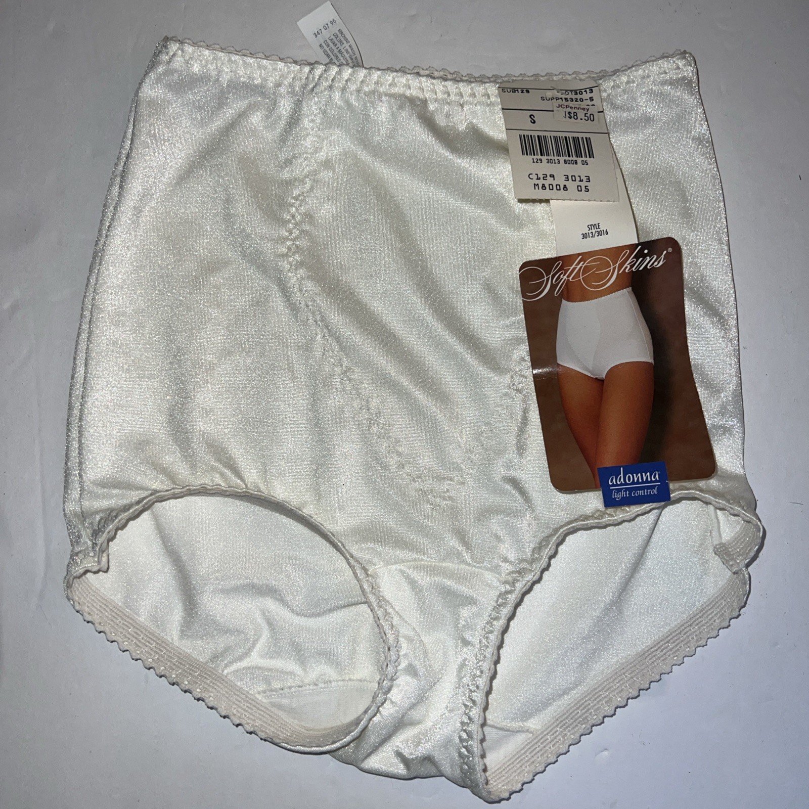Adonna Light Control Soft Skins Lace Trim Nylon Granny Panties Small NWT Satin