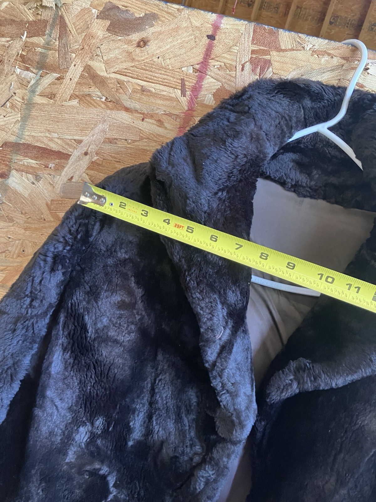 vintage womans fur coat 1970s needs some work no tag old clothing