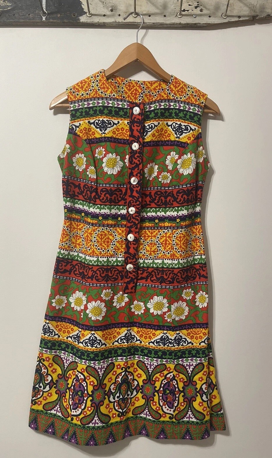 Vintage Flower Power Shift Dress Kitschy MCM Floral Mod 60s Jaree Bold Art Strip