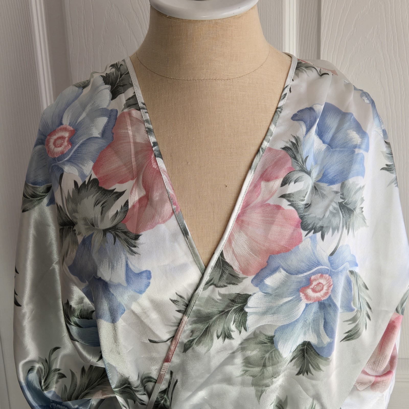 Val Mode Vintage Floral Satin Kimono Robe Size L Lingerie Made In USA