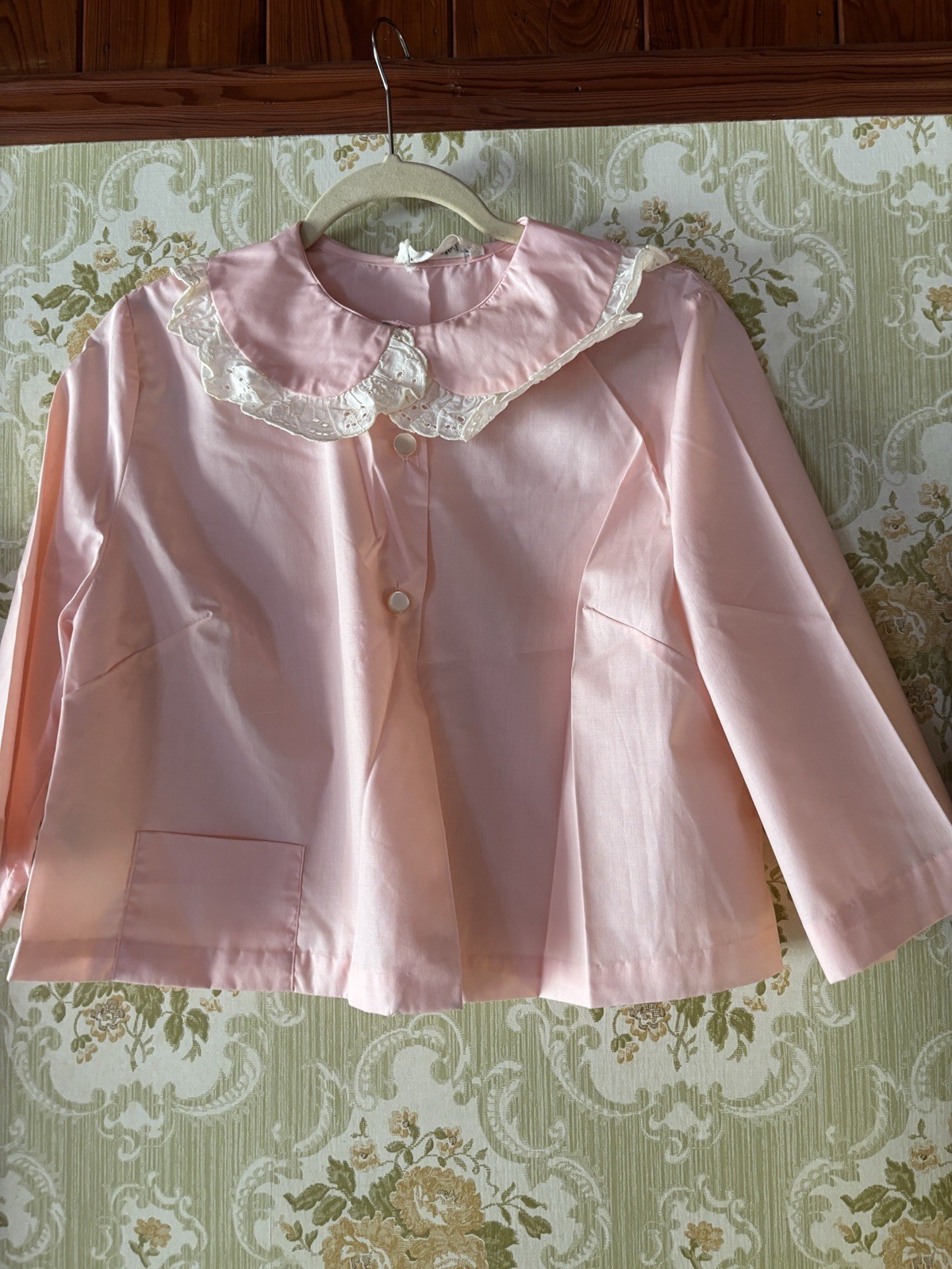 Lord & Taylor Vintage Pink White Lace Collar Regular Medium Women&rsquo;s Top