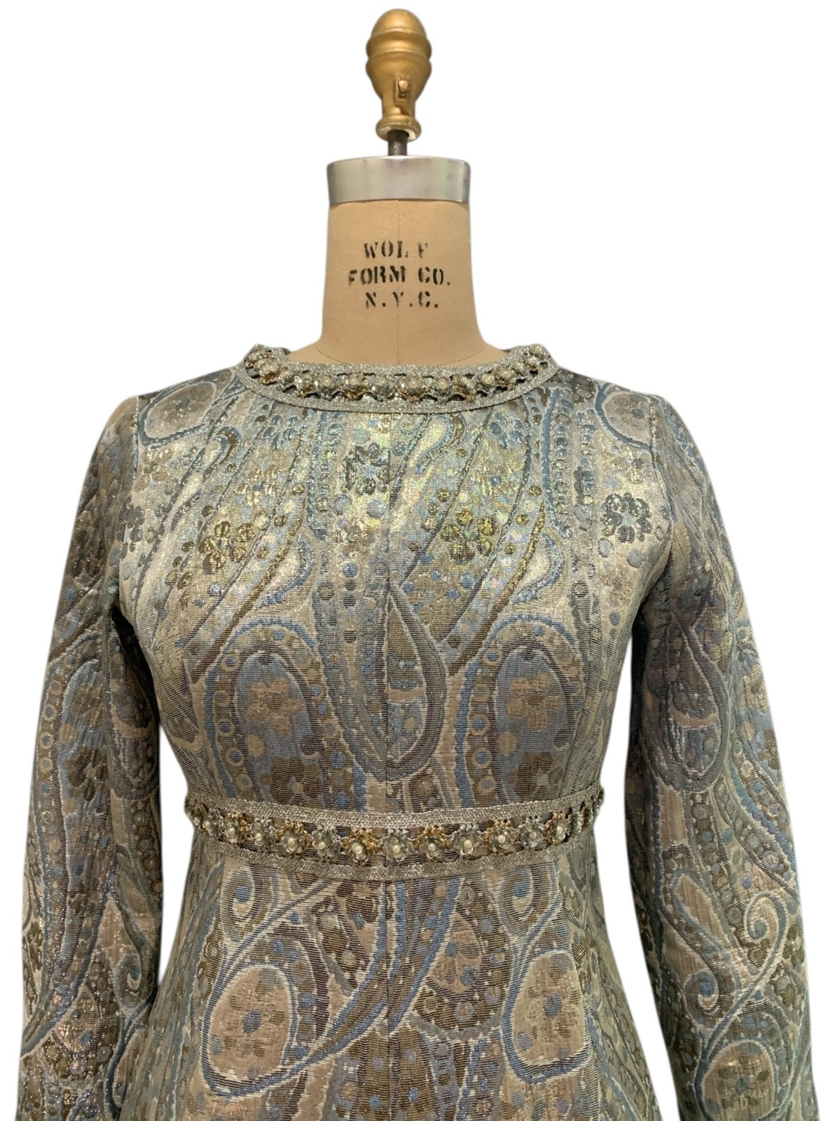 Vintage 60s/70s Women&rsquo;s Empire Waist Metallic Paisley Brocade Dress – Size XS/S