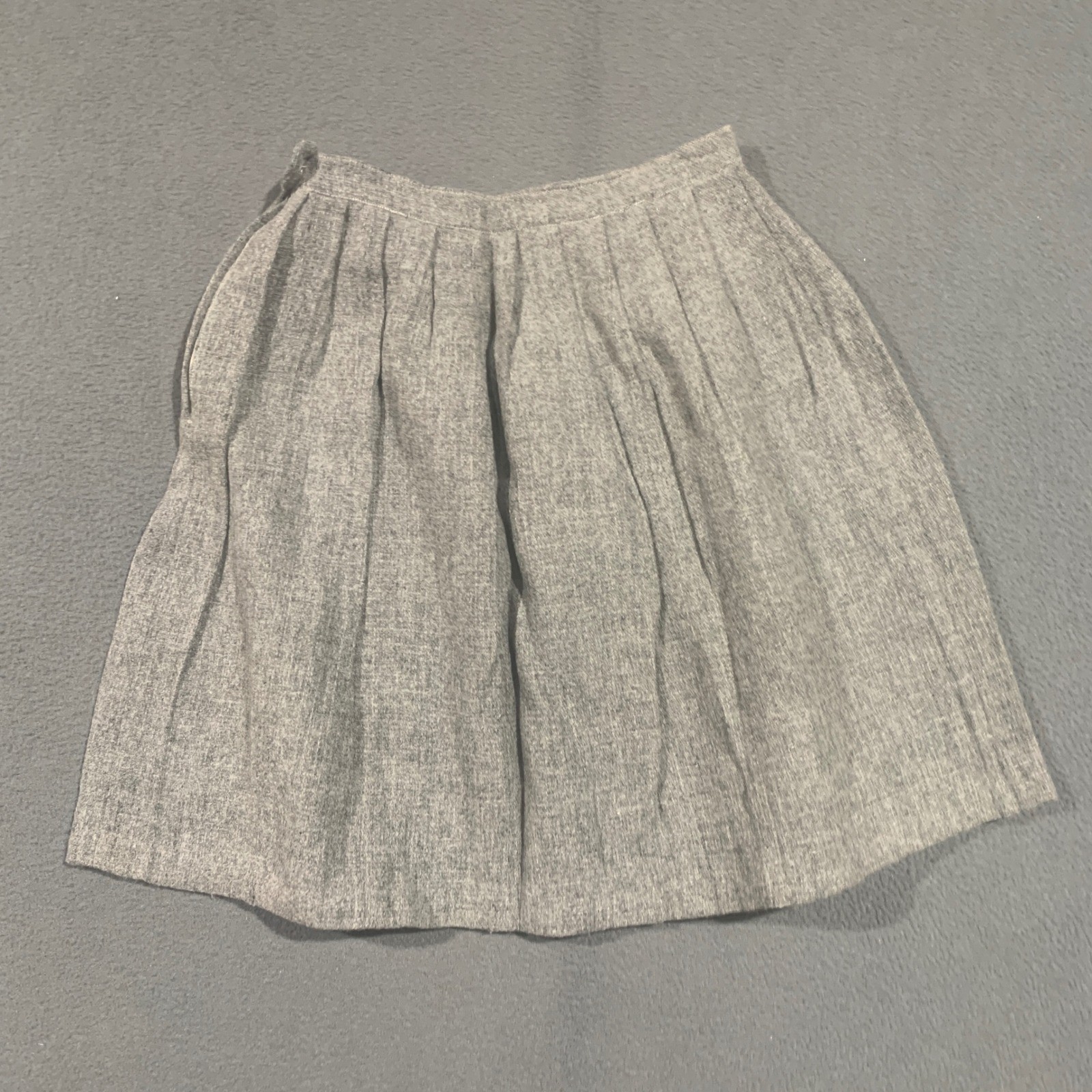 Vintage Twee 70s Heather Gray Wool Pleated A-Line Skirt Side Zip School Girl 22W