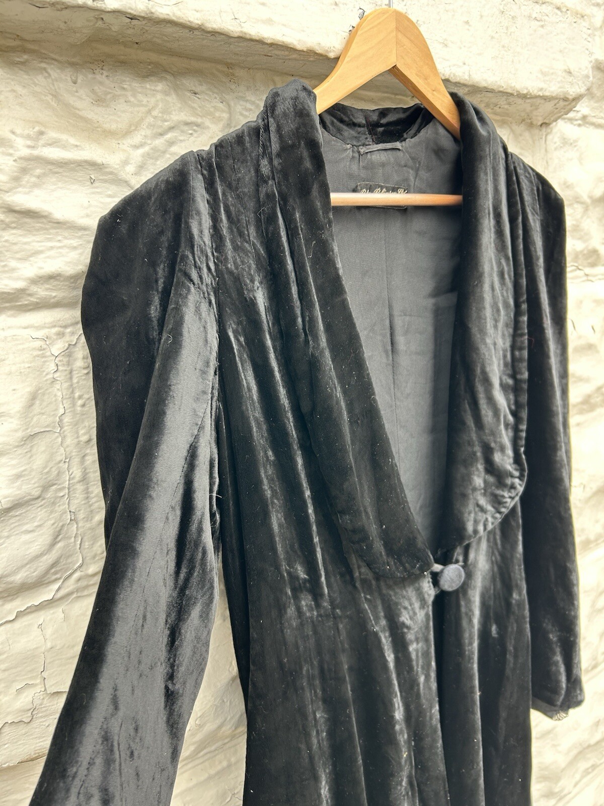 Vintage 1940’s Duster Women’s Black Velvet Long Goth Everyday