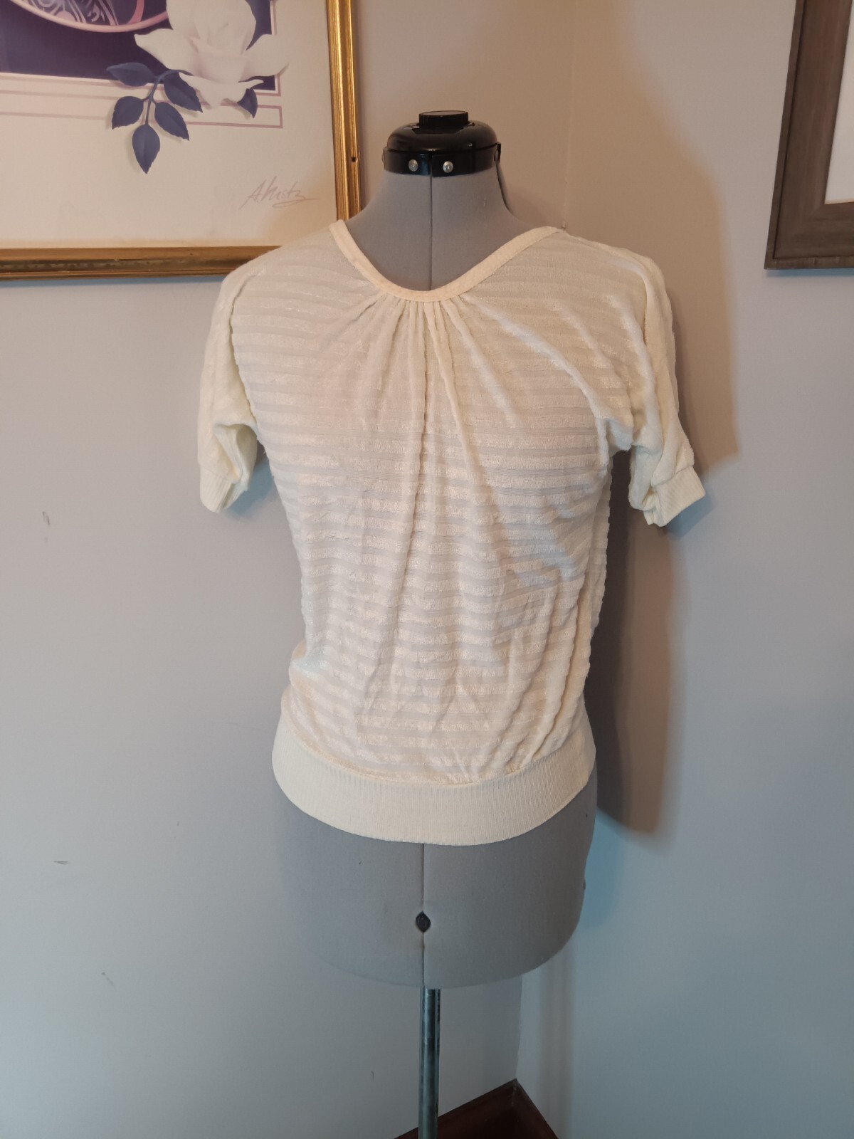 70s white soft Slouchy Shirt, white striped crew neck Short sleeve Batwing small