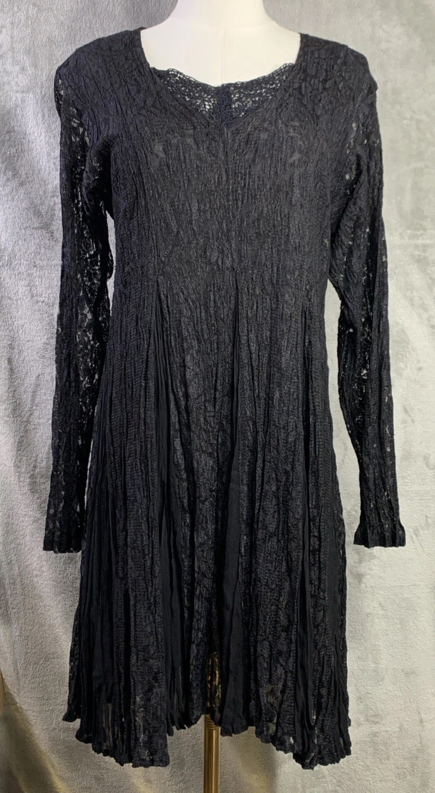 VTG Nostalgia Lace Dress Blk Crinkle Crochet Whimsigoth Fairy Witchy Flowy Sz M