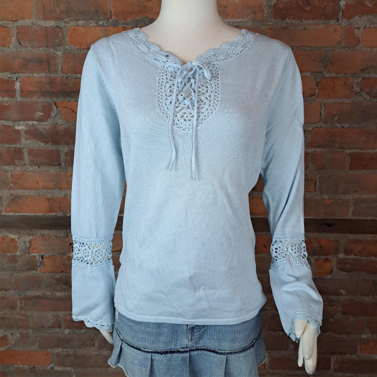 VTG Kikit Pullover Sweater Crochet Trim Light Blue Long Sleeves Size M