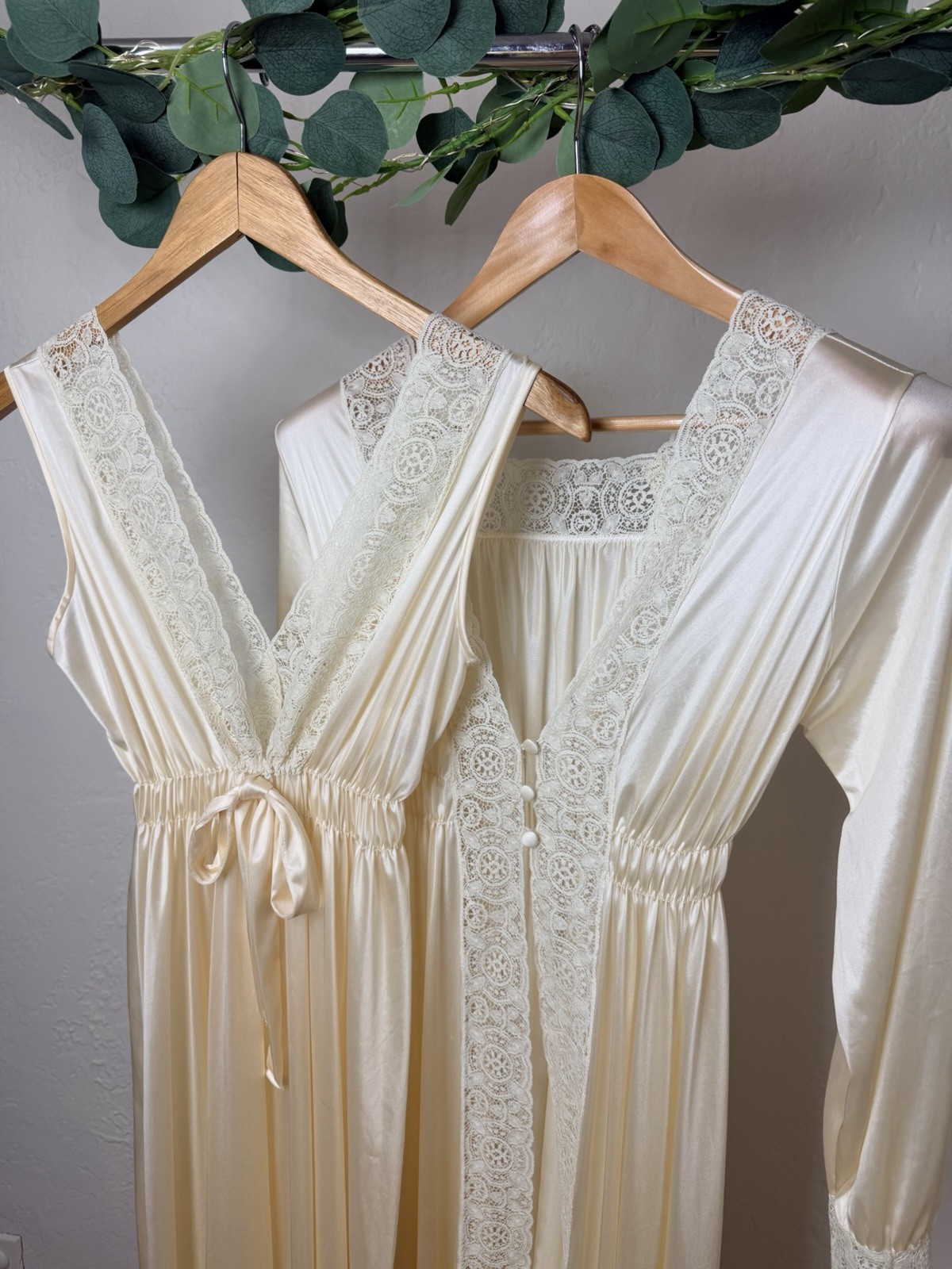 Vintage Miss Elaine Peignoir Set Ivory Lace Bridal Robe Gown Small USA