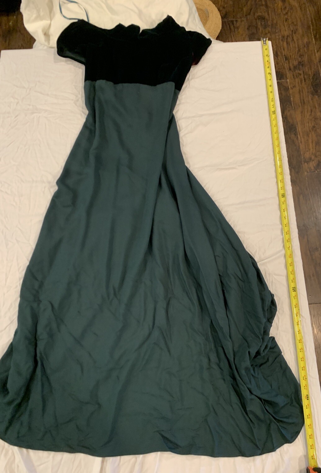 Velvet Green LORALIE Rayon Nylon Acetate Blend Irish Renaissance Classy Dress