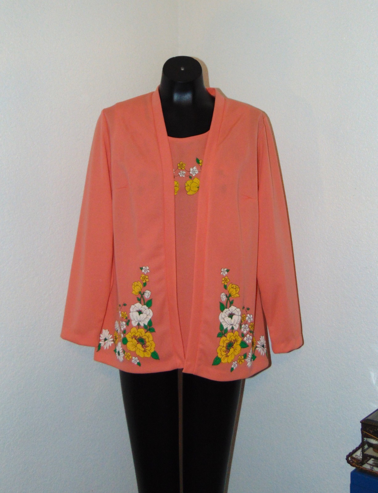 Vtg 1970s Floral Print 2 Piece blouse set in size Large