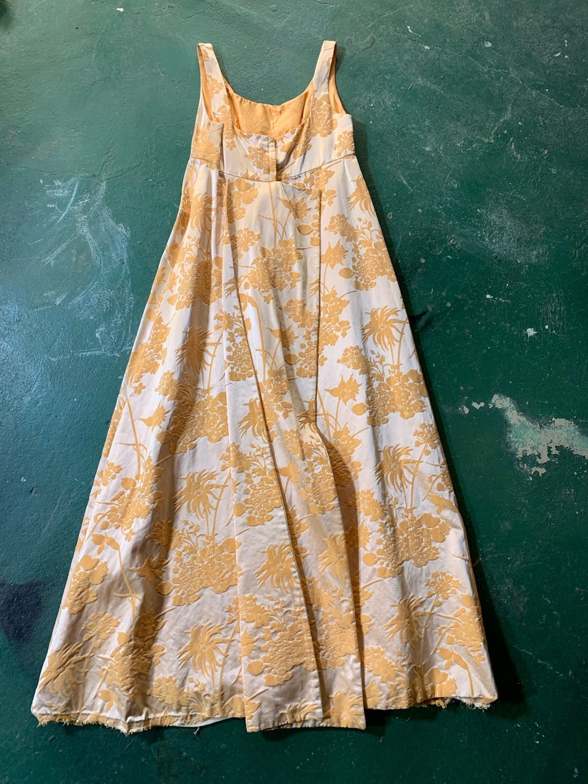 Vintage 1950s Velvet Embossed Floral Pattern Peach Gown Pleated Eveningwear