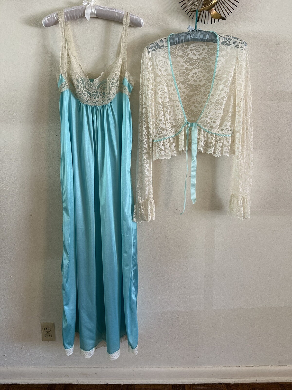 1970s Miss Elaine 2 Pc Lace Bed Jacket Negligee Nightgown Boho Hostess Gown VTG