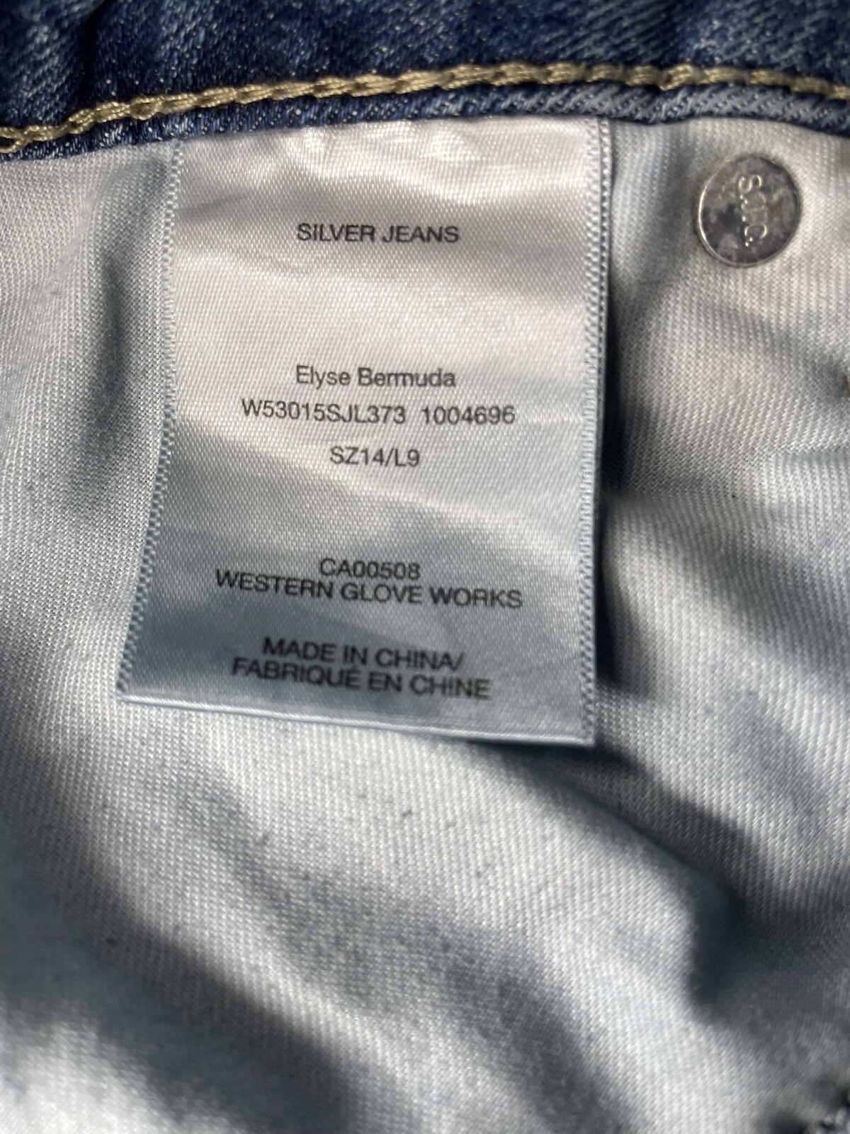 Vintage Silver Jeans Co. Elyse Bermuda Shorts.