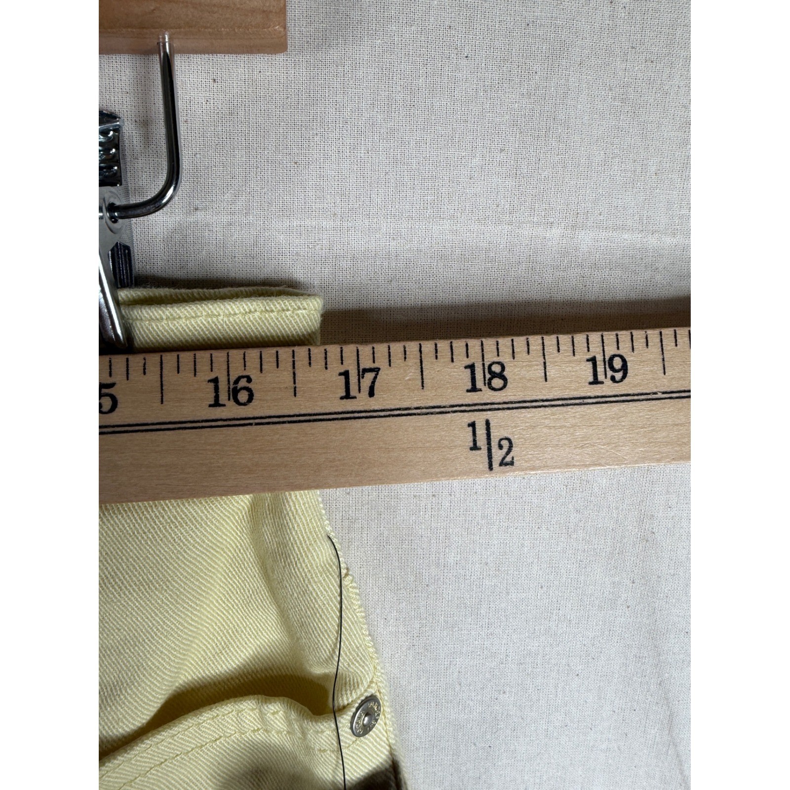 New Gloria Vanderbilt Amanda Jeans size 12 Petite Light Yellow