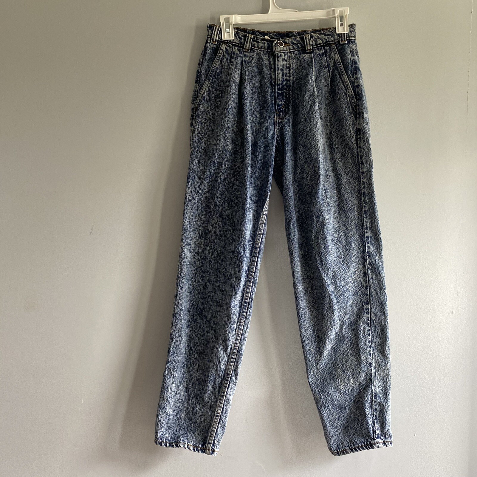 Vintage LEVI’s Silver Tab 80s acid wash pleated front jeans W30 L30