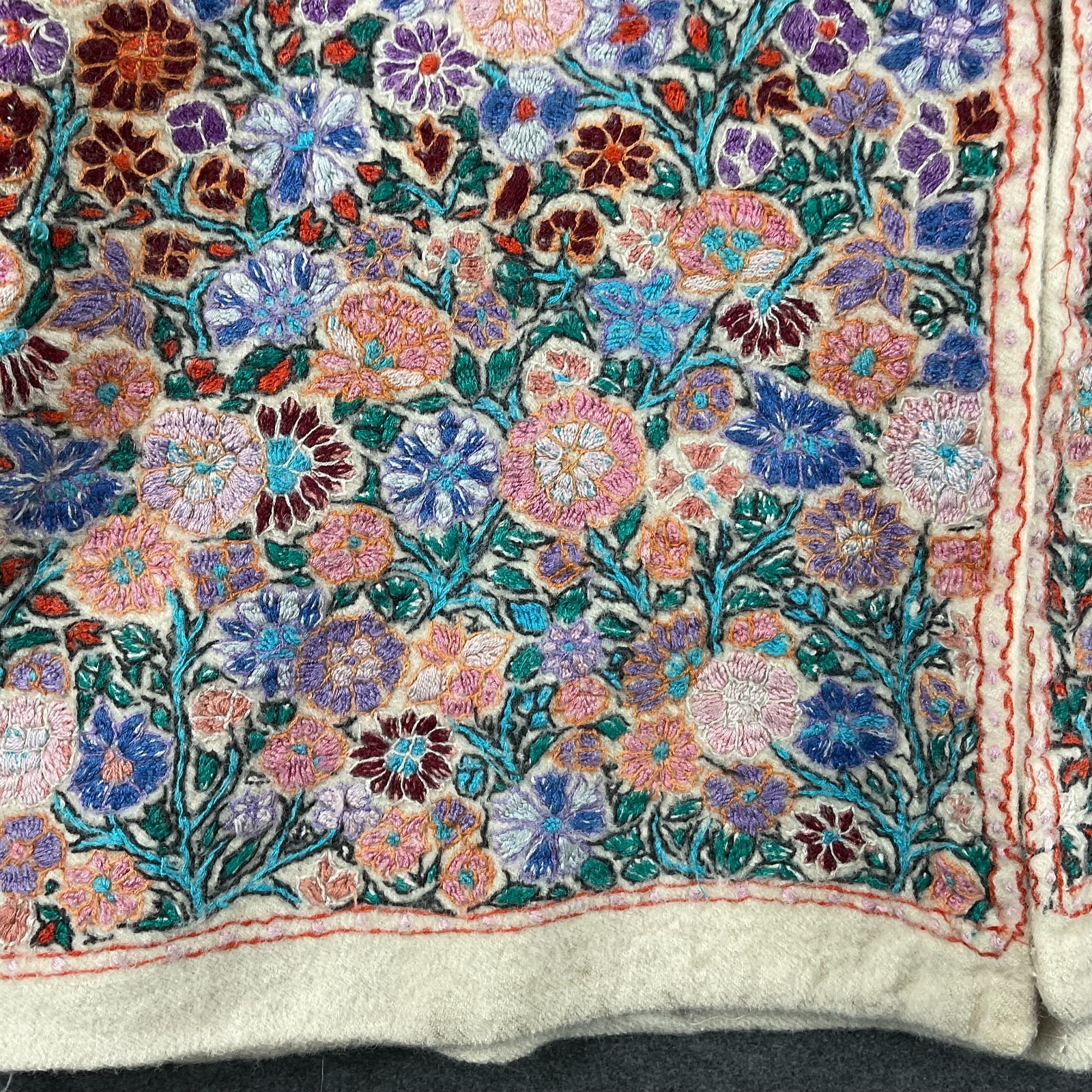 Vintage Hand Embroidered Jacket Kashmiri Indian Crewel Floral Size M