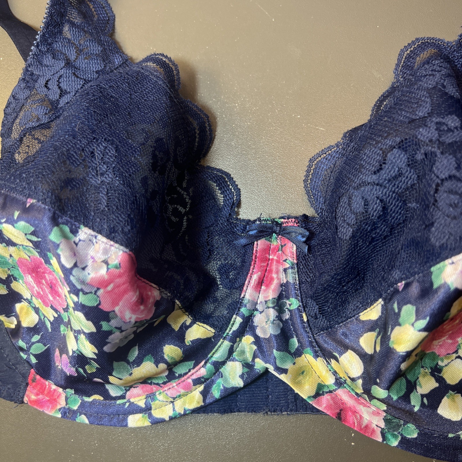 Vintage Chantilly Maidenform Bra 36C Wired Unlined No Pads Floral W/ Blue Lace