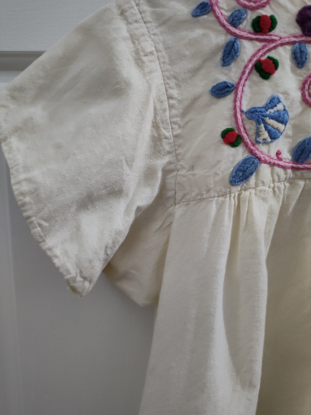 1970s Hand Embroidered Peasant Top Boho Floral Medium/Large Vintage Has Stains