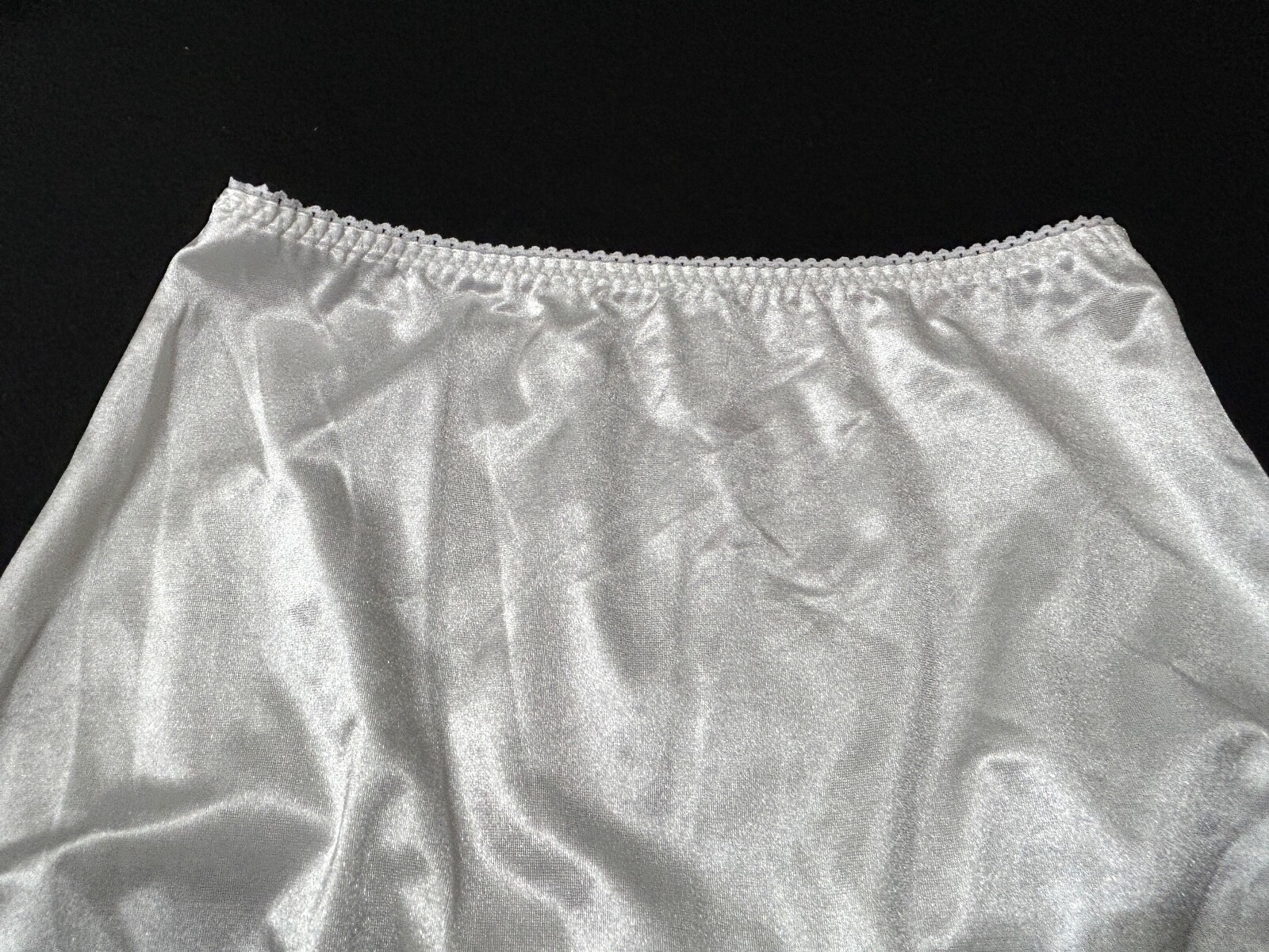 Vtg VANITY FAIR 40301 Satin Second Skin Light Control L / 7 White Brief Panties