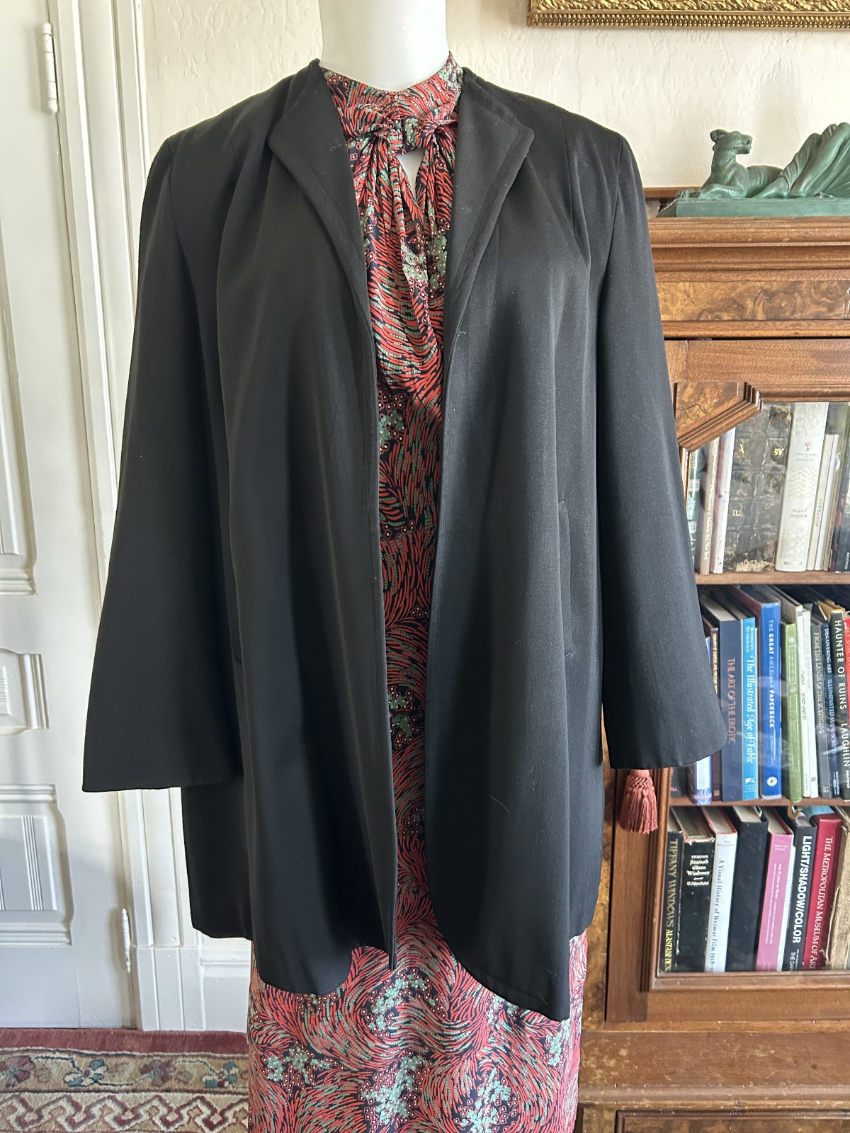 1940s Vintage Black Tailored Swing Coat Jacket Hand Lined Open Front Padded S/M