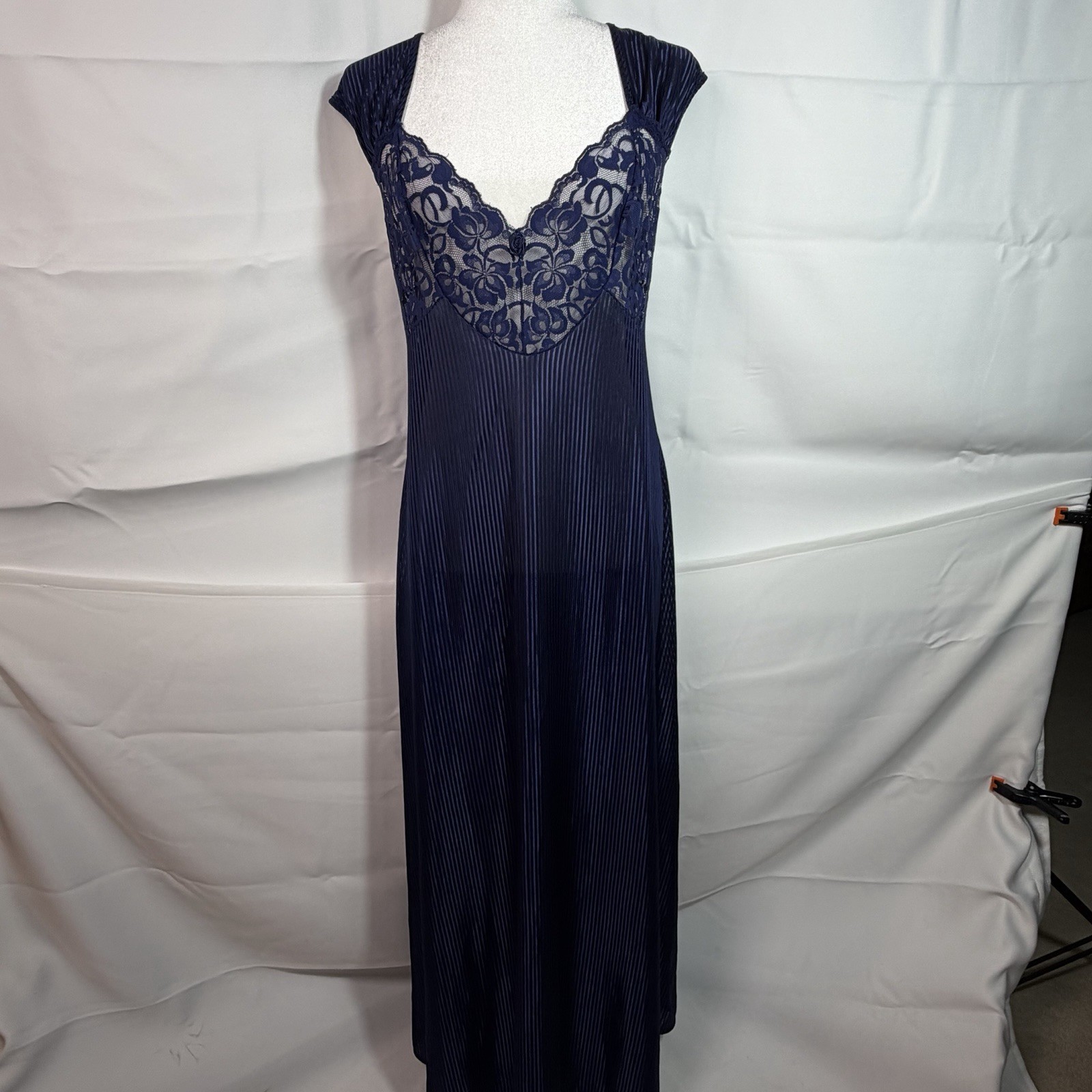 VTG 70&rsquo;s Petra Fashions Navy Blue Stripe W/Lace Long Nightgown Large Glamour
