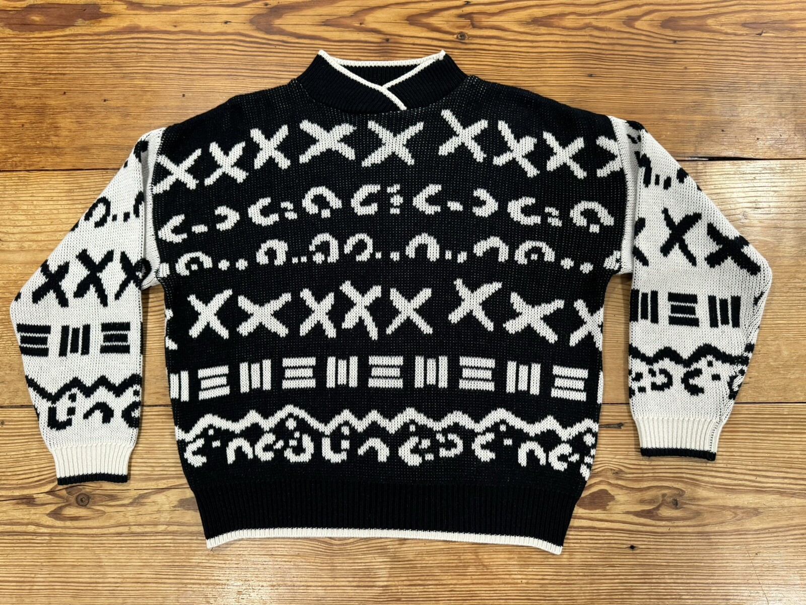 Vtg 62 East 80’s Women’s M Sweater Abstract Graffiti Streetwear New Wave Tribal