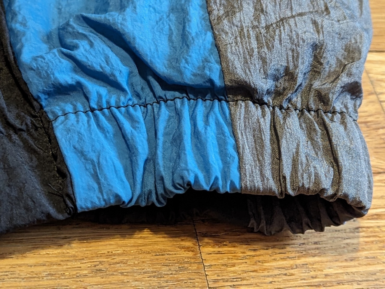 Vtg WINDBREAKER Brand Nylon Jacket – SMALL – 90s Activewear Travel Outdoor Gym