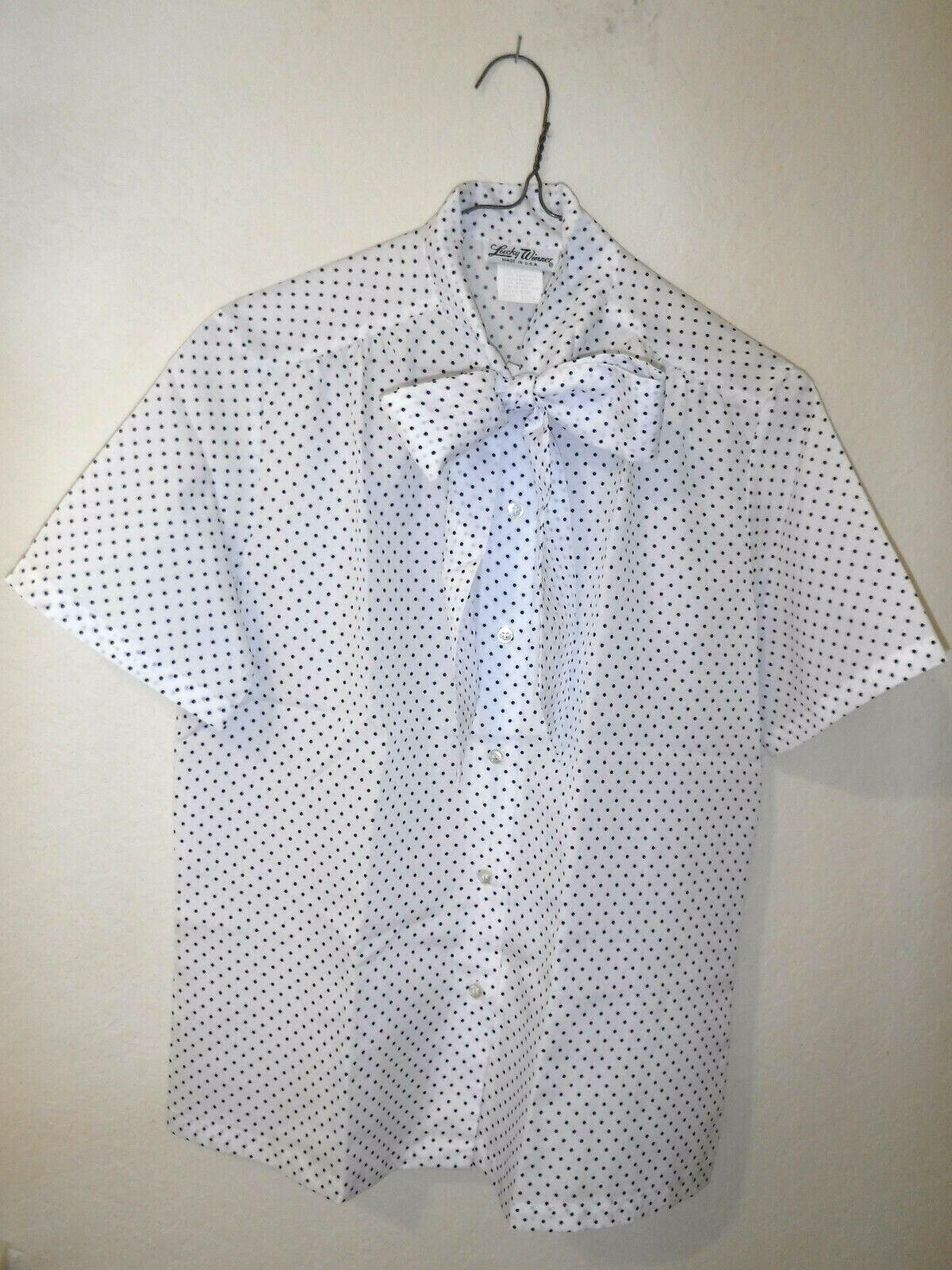 Vintage 70s Juniors Size 11/12 Polyester Pussy Bow Tie Neck Short Sleeve Blouse