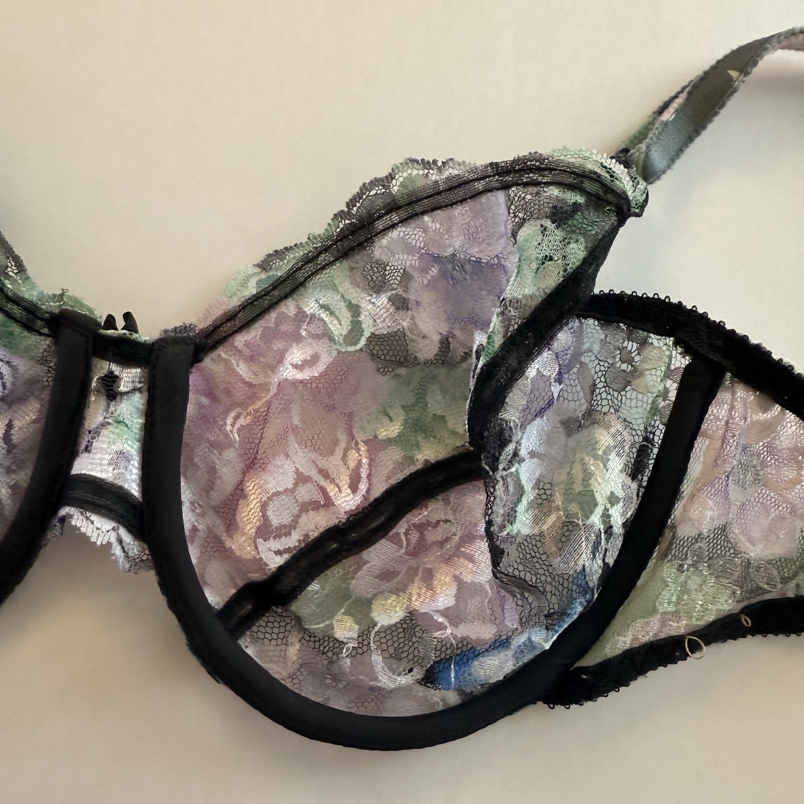 Vintage Warner’s Lace Royale Bra Size 34C Sheer Nylon Lace Underwire Unlined