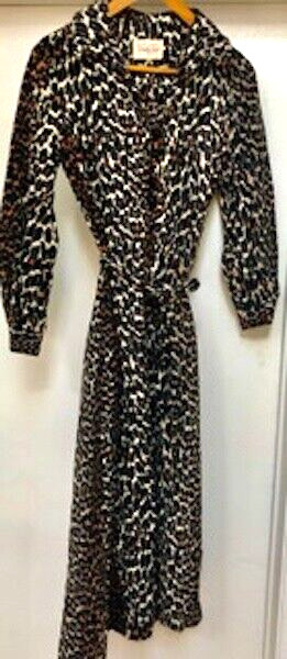 Vintage Vanity Fair Velveteen Leopard Print Robe. Size 8. Circa 1950’s