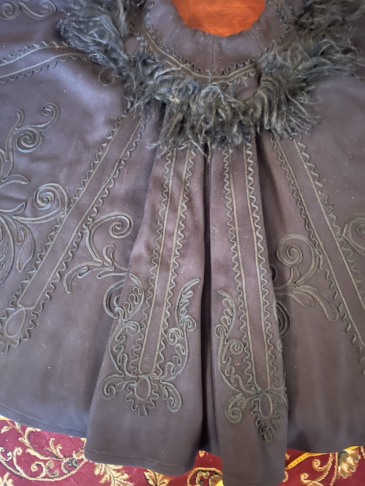 Antique Black Victorian Heavy Wool Cape Soutache Embroidery Feather Collar