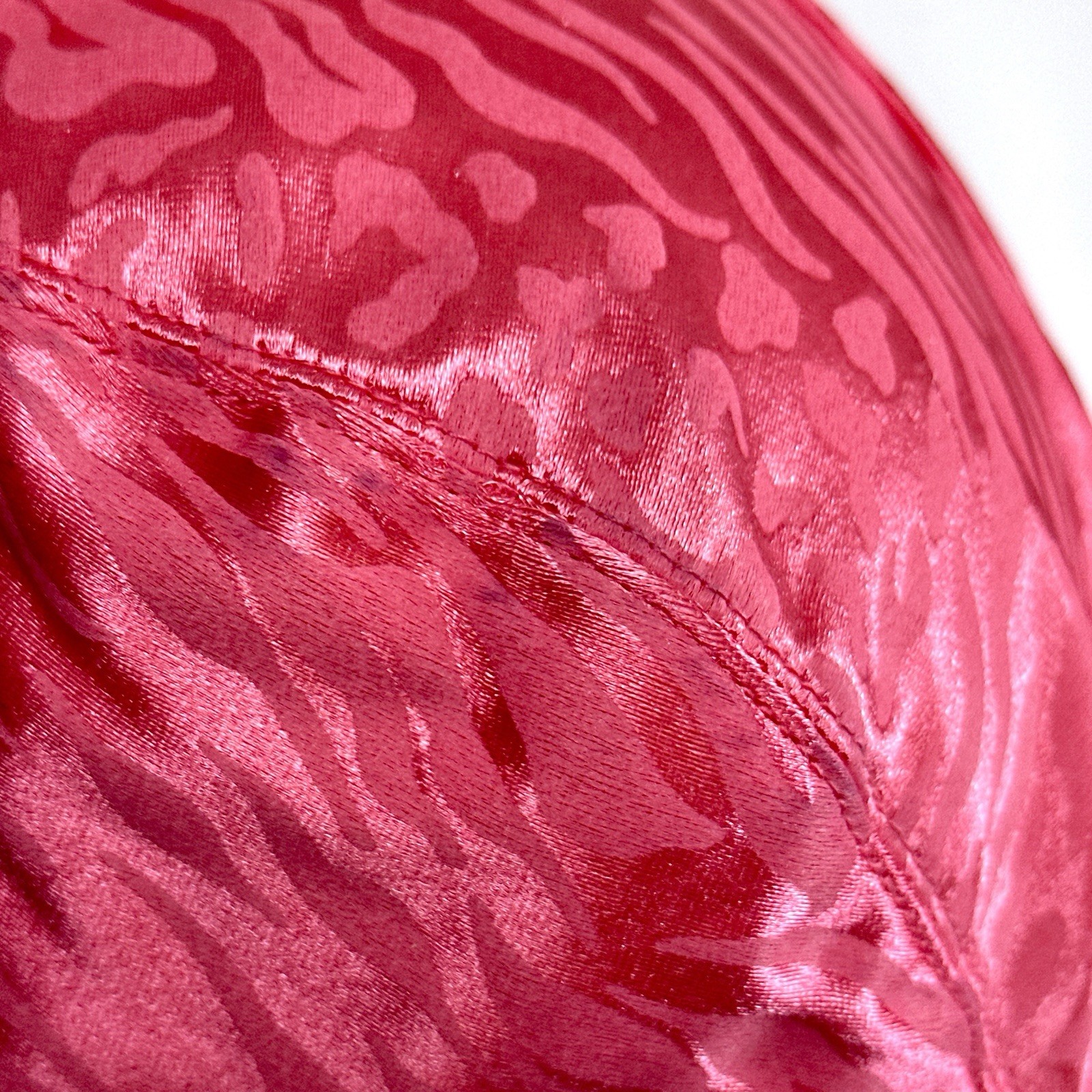 Vintage Vassarette 42C Satin Animal Print Bra Pink Second Skin Full Figure 75821