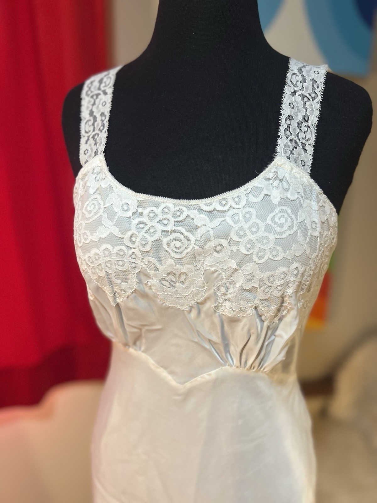 Vtg 50s Lady Lynne Back Magic Silky Nylon Lace 32 USA Union Ivory Slip Dress