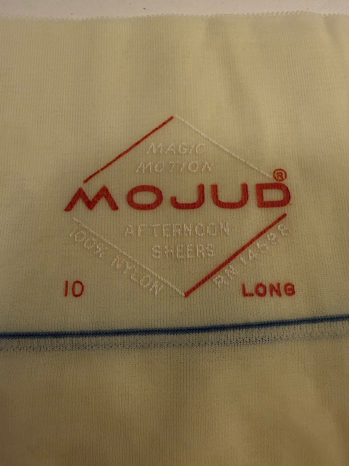 1 Pr NOS White Mojud Seamed Stockings Afternoon Sheers Magic Motion 10 Long