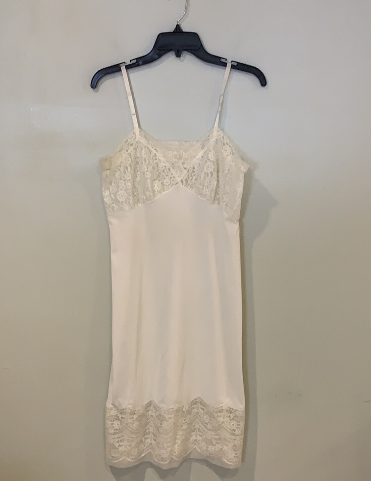 vintage white slip dress with lacey bra top no label – size medium