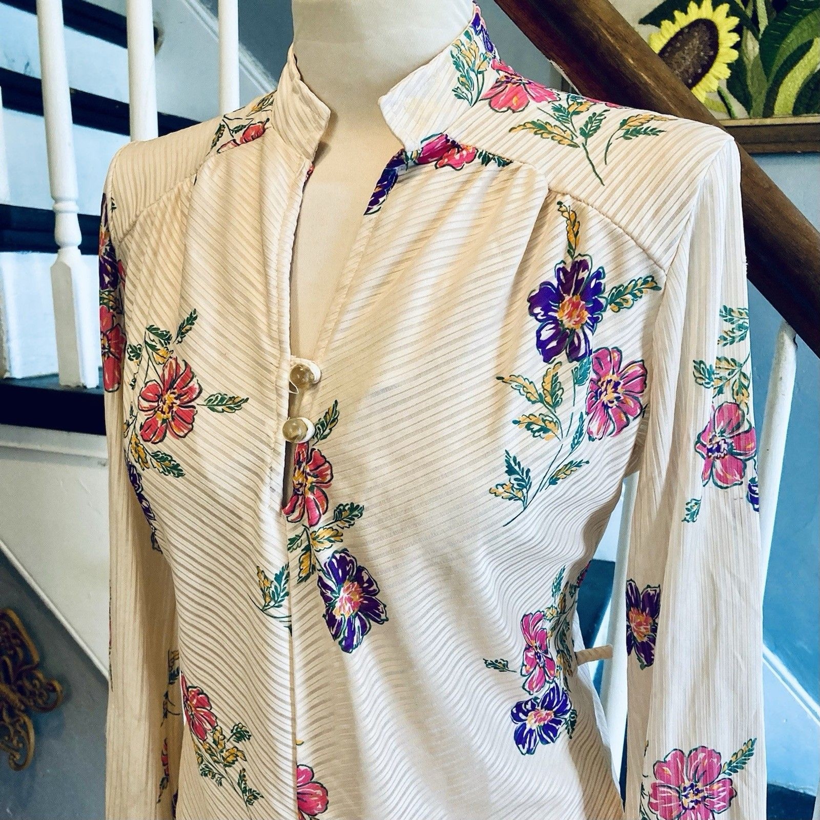 1970s Beige Disco Polyester Floral Collarless Blouse Cottagecore Wear To Work