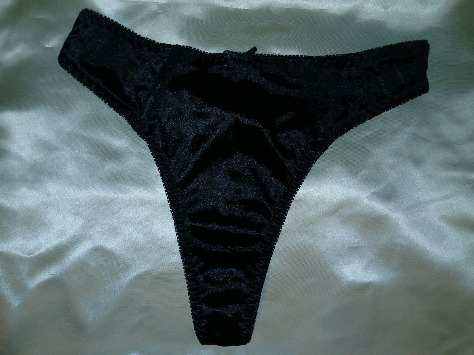 Vintage 90s Intimate Details Silky Soft Black Satin Wet Look Thong Panties L EUC