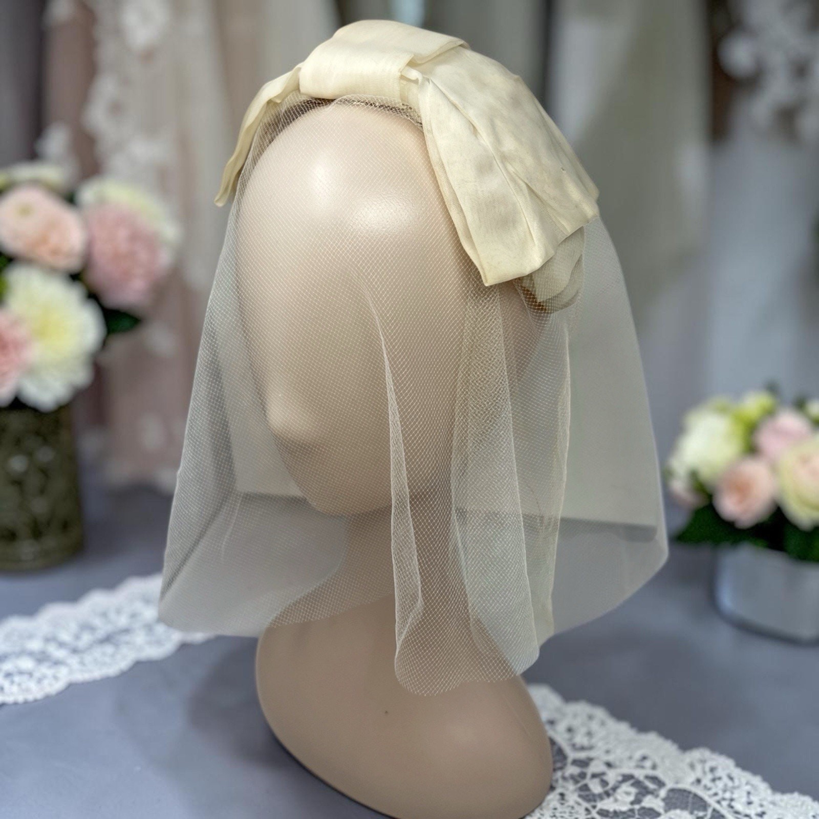 Vintage 1950s Bridal Veil Ivory Wedding Headpiece Bandeau Mid Century