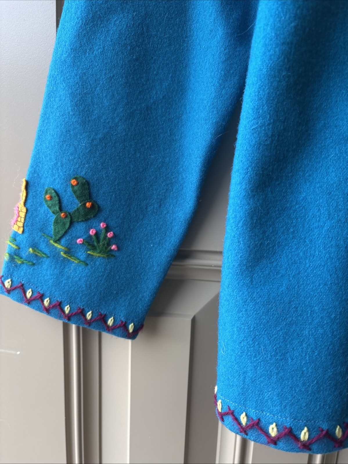 Vintage Berty 1940s-50s Embroidered Mexican Souvenir Jacket Beautiful Colors 12