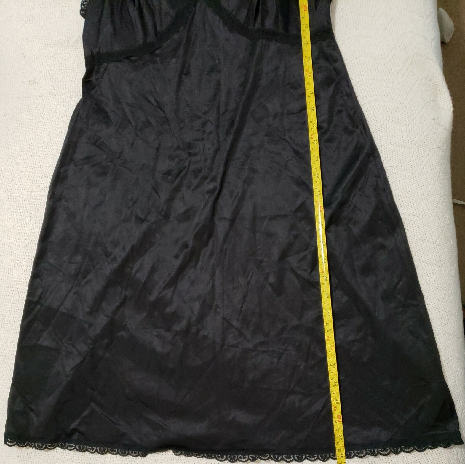 Sears Doesn&rsquo;t Slip Nylon Womens Full Slip. Sz 40. Black.Made in USA.Vintage.