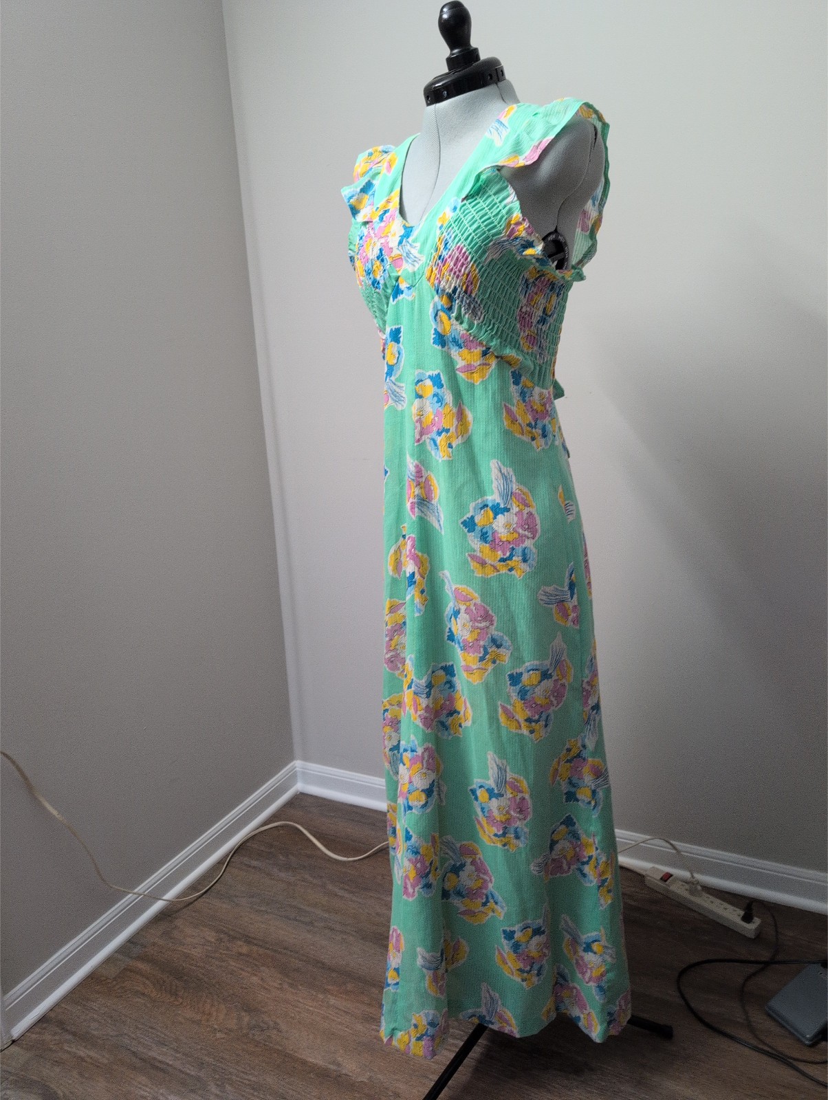 Vintage 60s 70s Maxi hollywood Dress Sz S Mint Green V-neck floral