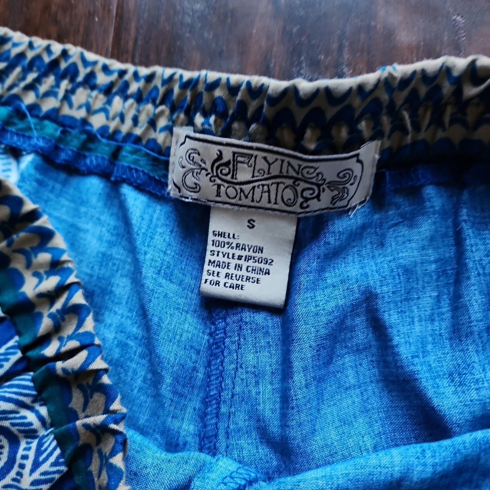 FLYING TOMATO BELL BOTTOM PRINTED BEACH PANTS SZ SMALL Inseam 32&Prime;