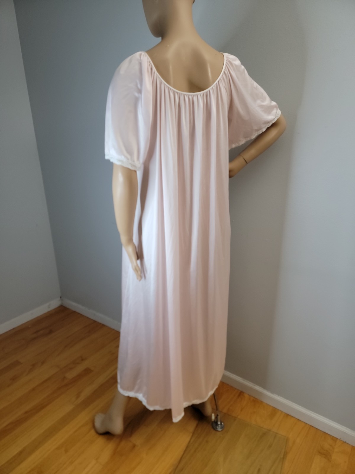 Vintage Miss Elaine 100% Antron Nylon Pink Nightgown White Lace Detail Size Smal