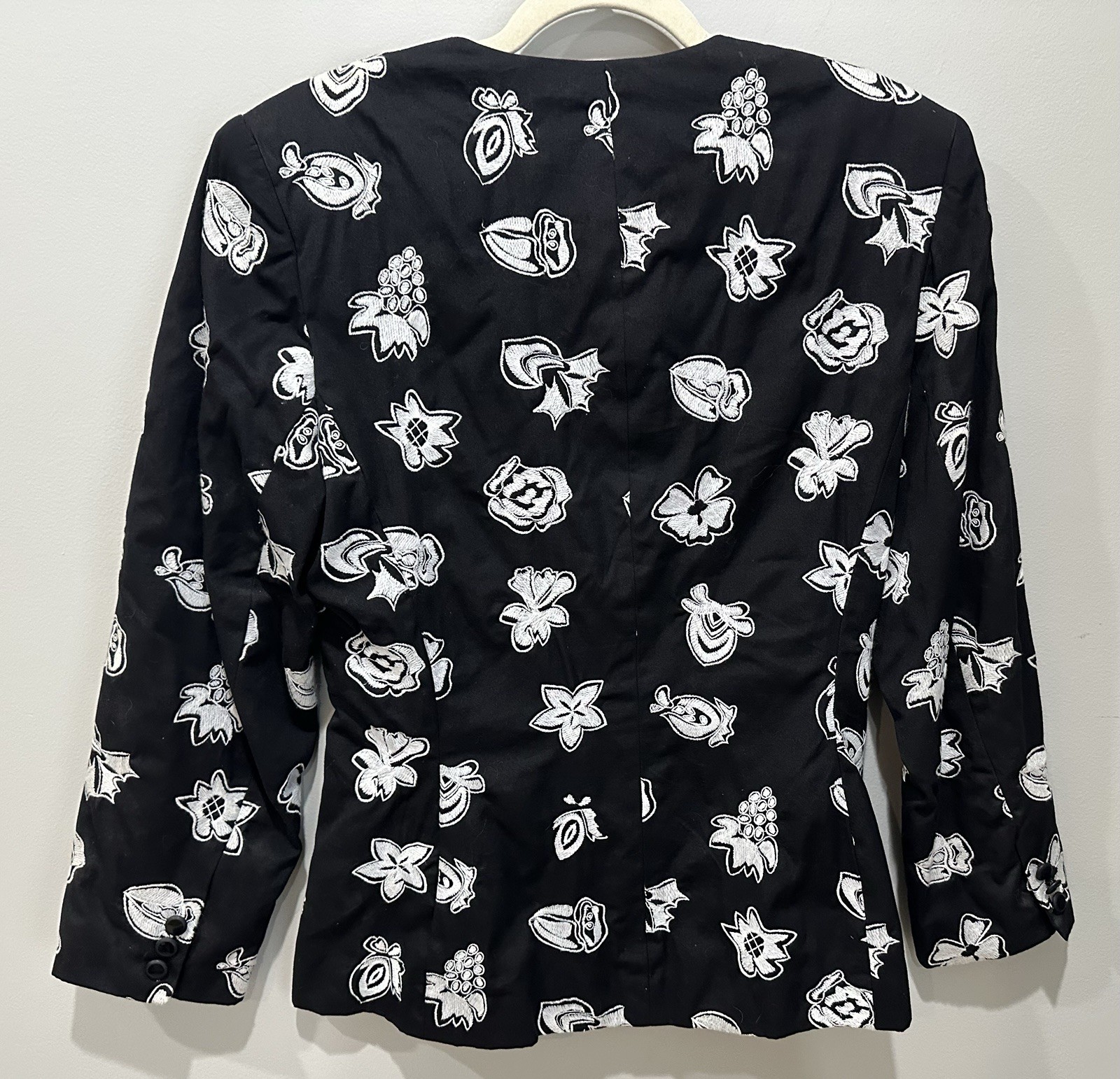 Vtg Emanuel Ungaro Ter Blazer Embroidered Woman’s Size 12 Floral Black Hong Kong