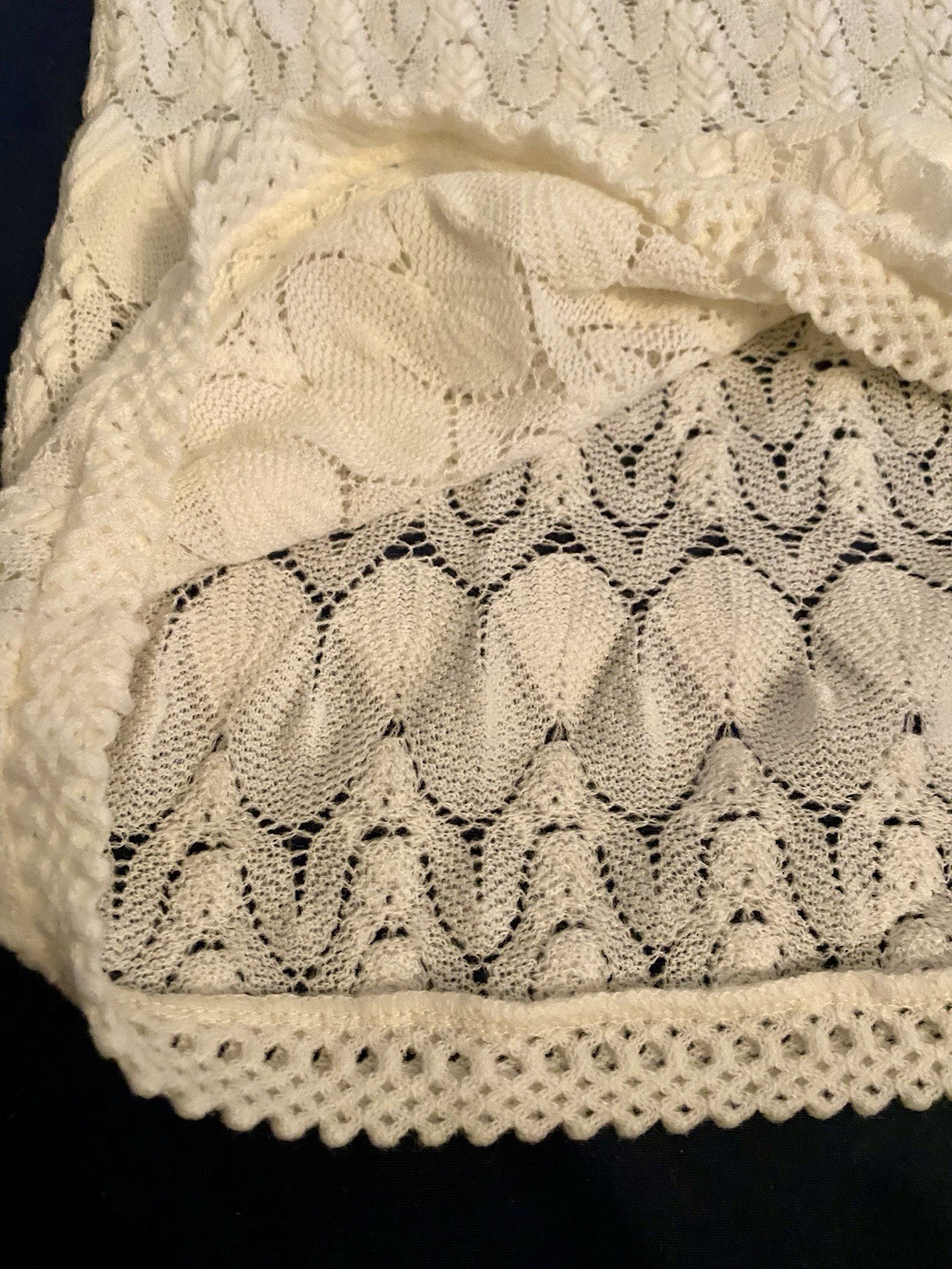 Vintage 60s Sleeveless Boho Coastal White Cotton Knit Crochet Textured Top S/M