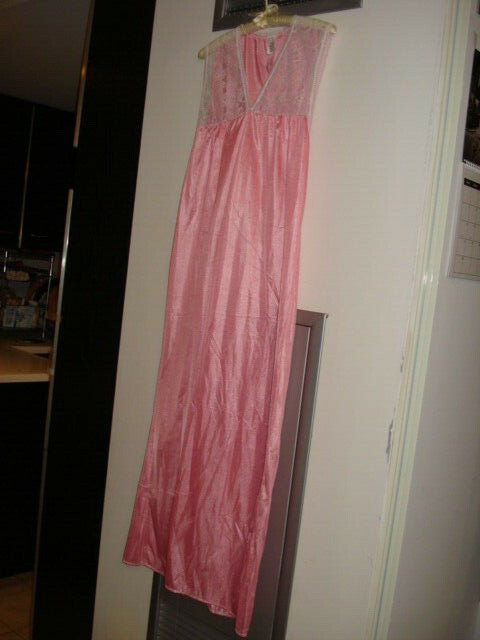 Vintage 60s Jamaica Pink Rose Maxi Empire Waist Night Gown – Size M – NEW