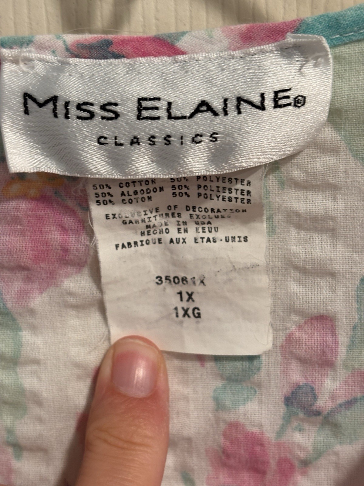 Vintage 90s Miss Elaine Size 1X Nightgown Robe Snaps Pockets Seersucker Lace