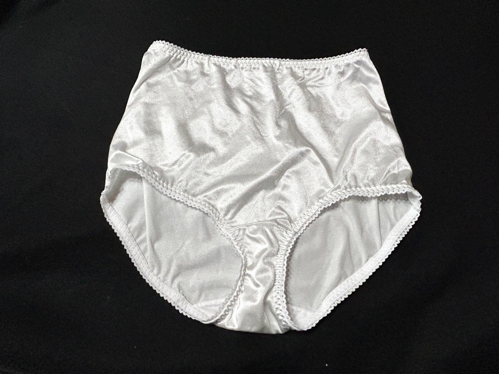 Vtg VANITY FAIR 40301 Satin Second Skin Light Control L / 7 White Brief Panties