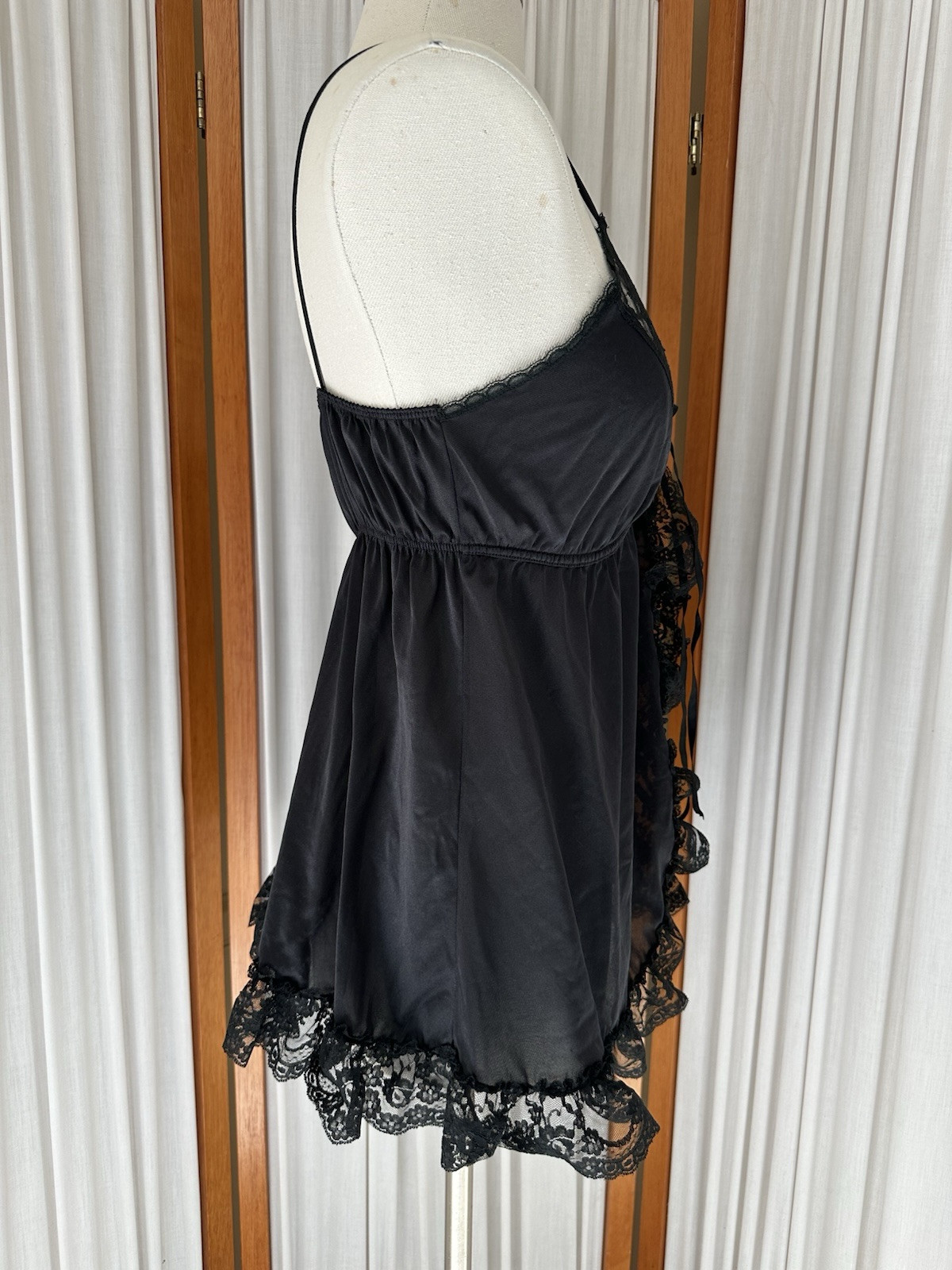 VTG Flair Frilly Front Tie Closure Lingerie Top Black Cami Teddy Sexy Nightie